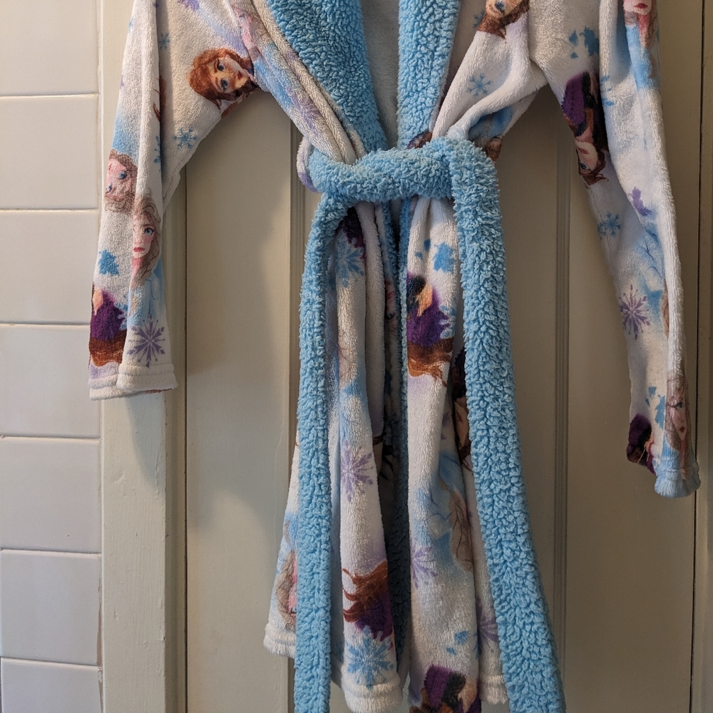 Frozen Cozy Robe - Picture 2 of 3